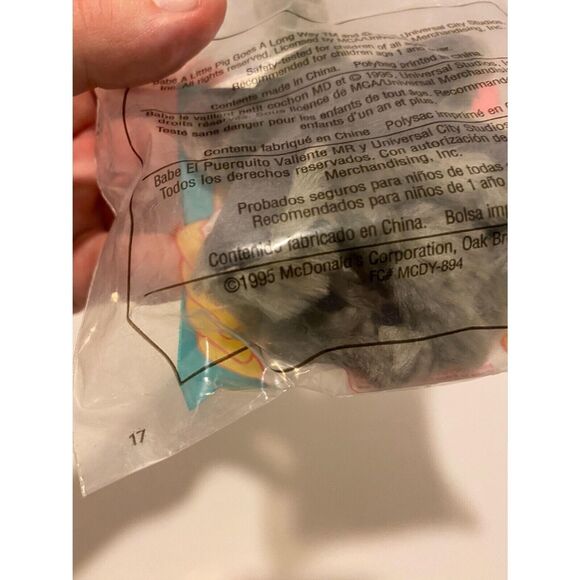 McDonald’s 1995 Babe's The Dutchess Plushie #6 Happy Meal Toy - Picture 4 of 4